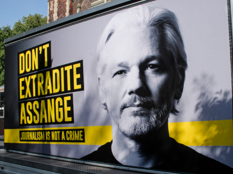 Assange_210224