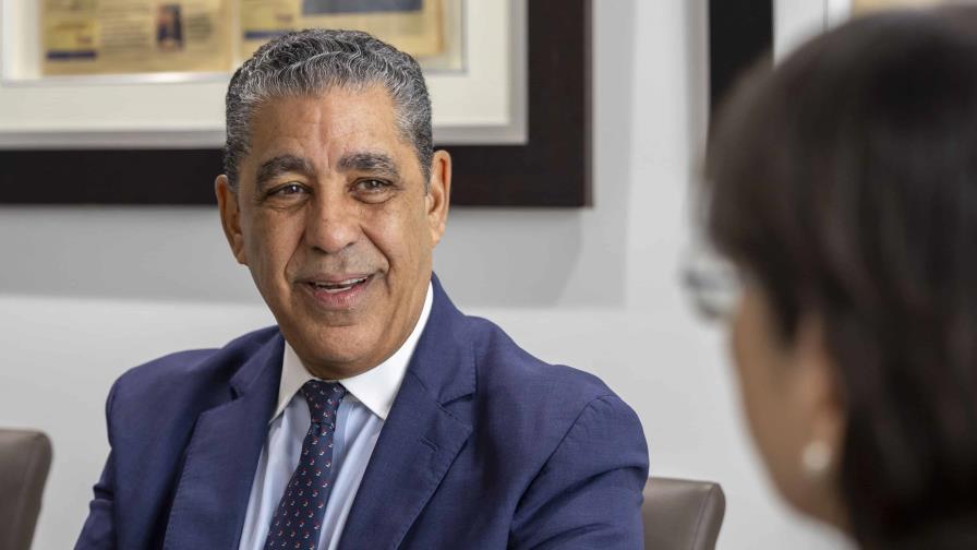 Adriano Espaillat