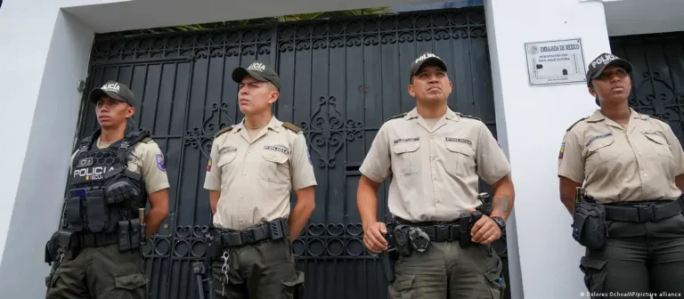 Guardias ecuatorianos