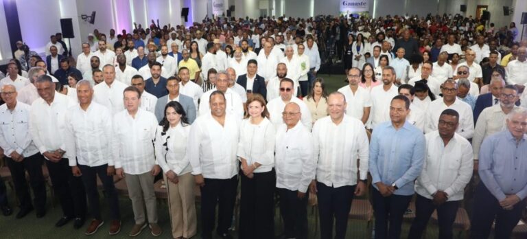 Tabaqueros renuncian PLD