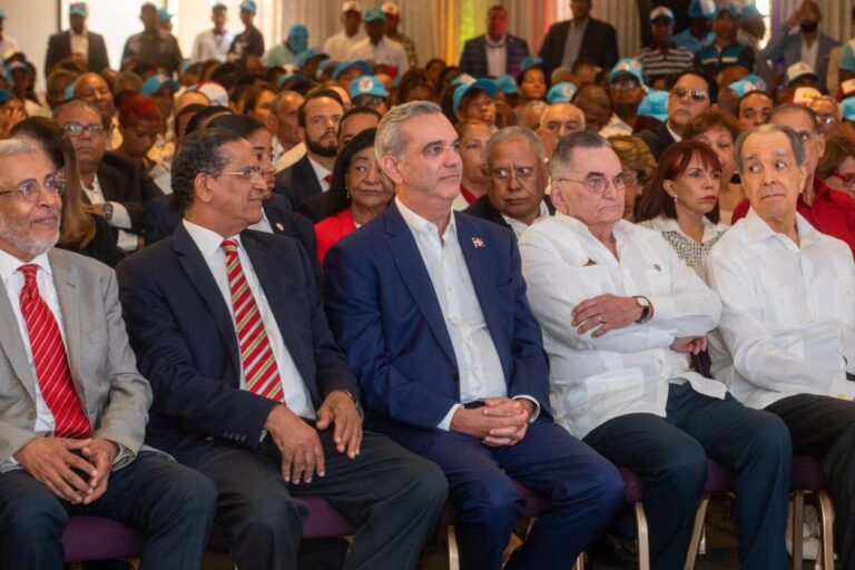 Abinader recibe apoyo
