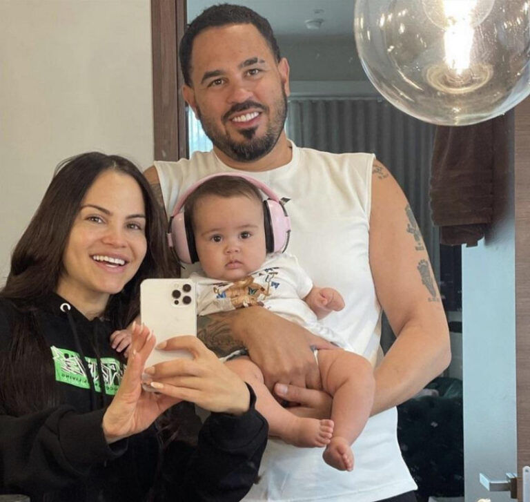 Natti Natasha,esposo e hija