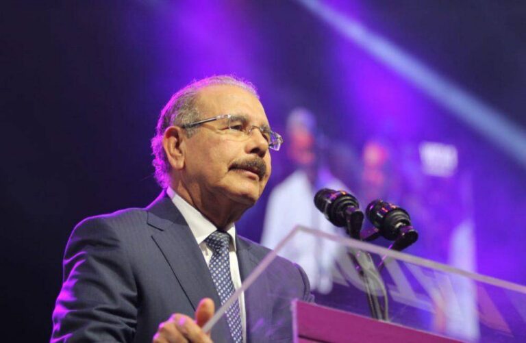 Danilo-Medina-1