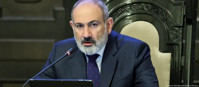 Nikol Pashinian, premier de Armenia