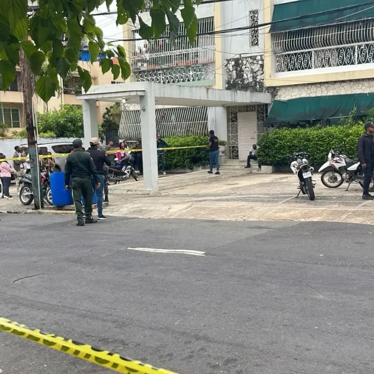 Sargento mata mujer y se suicida