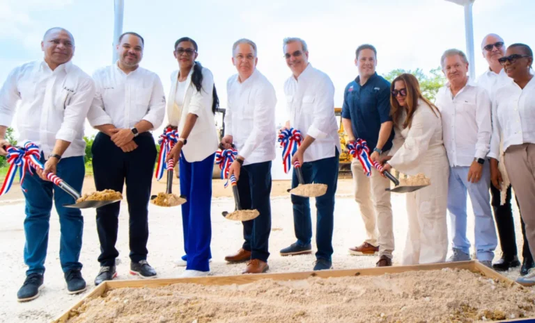 6689a5cd95074_presidente-da-primer-palazo-para-el-centro-correcional-preventivo-en-higuey