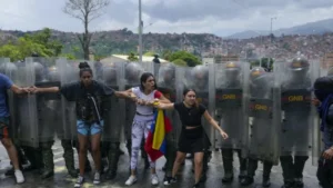 Maduro reprime
