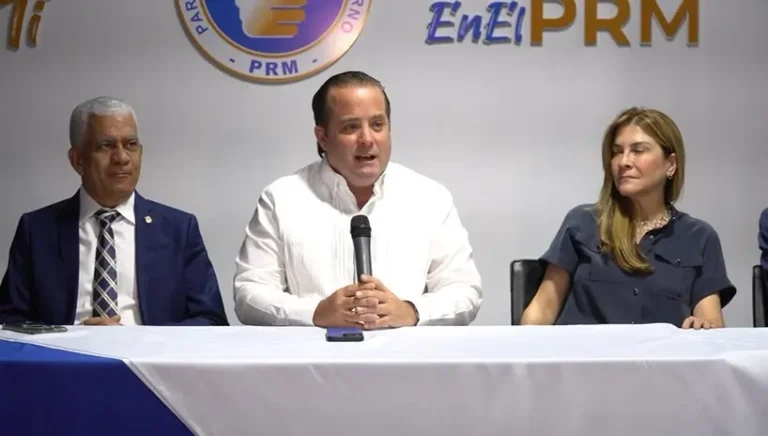 Paliza, Ricardo y Carolina del PRM