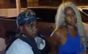 Madre que corto cabeza a hija