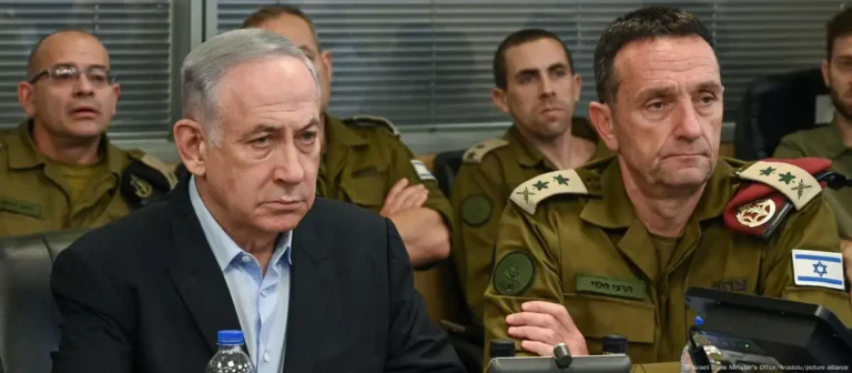 Netanyahu y su plana militar