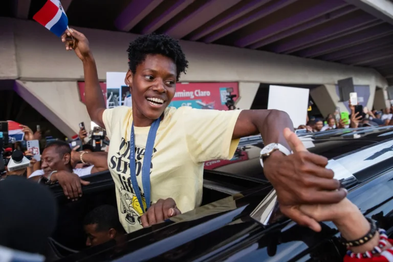 Recibimiento a corredora Paulino