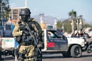 Un-policia-haitiano-muere-en-enfrentamiento-con-bandas-armadas