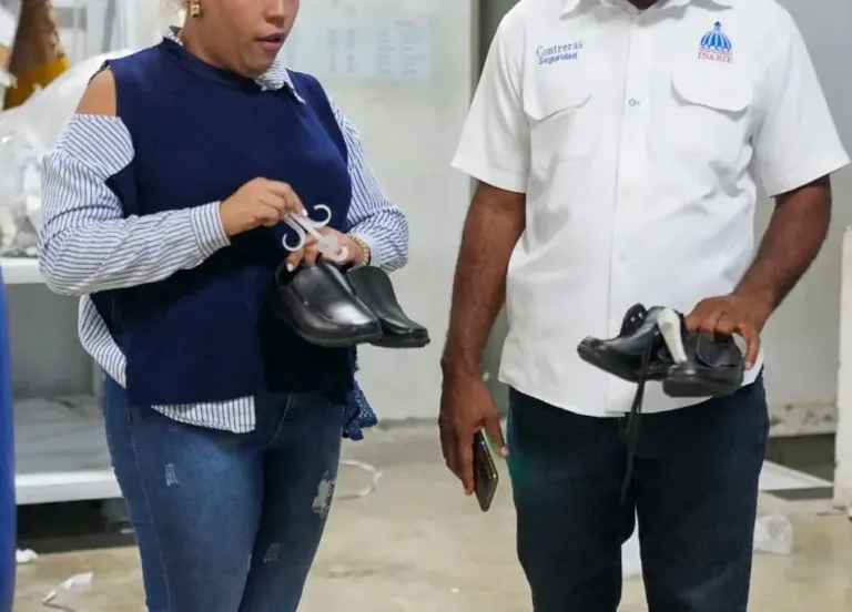 Venden zapatos Inabie