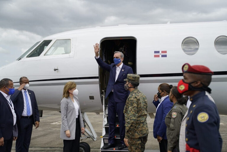 Abinader de viaje