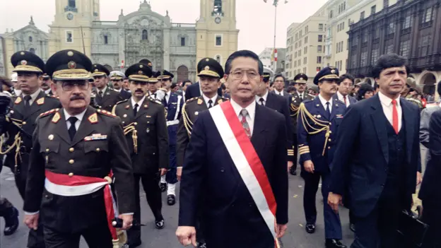 Fjimori siendo presidente