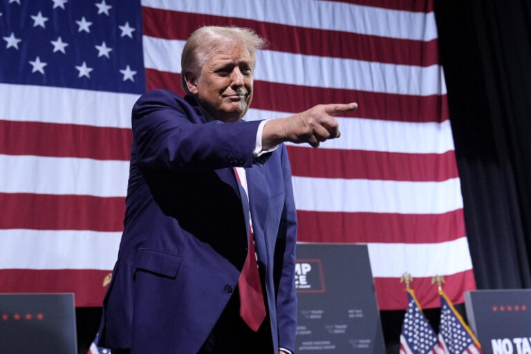 Trump y Juliana de Cuco Valoy