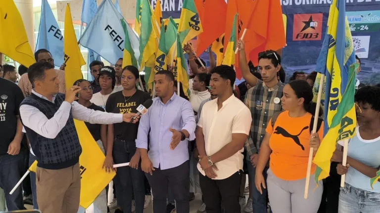 Candidatos FED contra gobierno