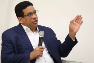 Carlos Pimentel, contralor de la Republica