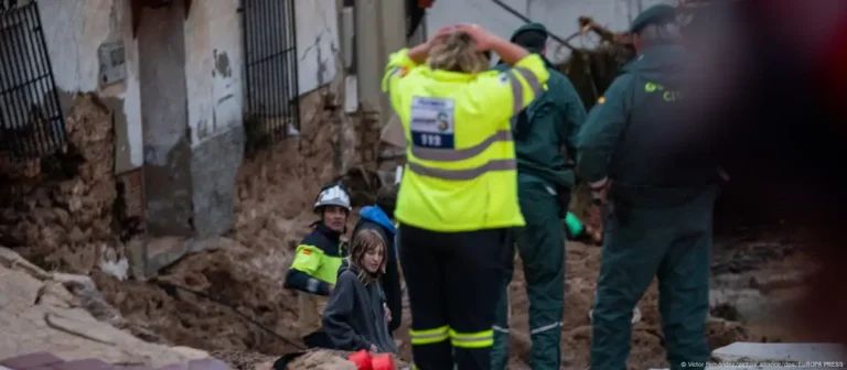 Rescatistas en Valencia