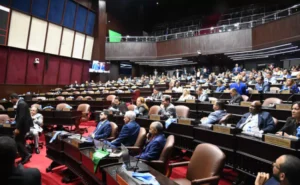 Sesion-de-diputados-650x400