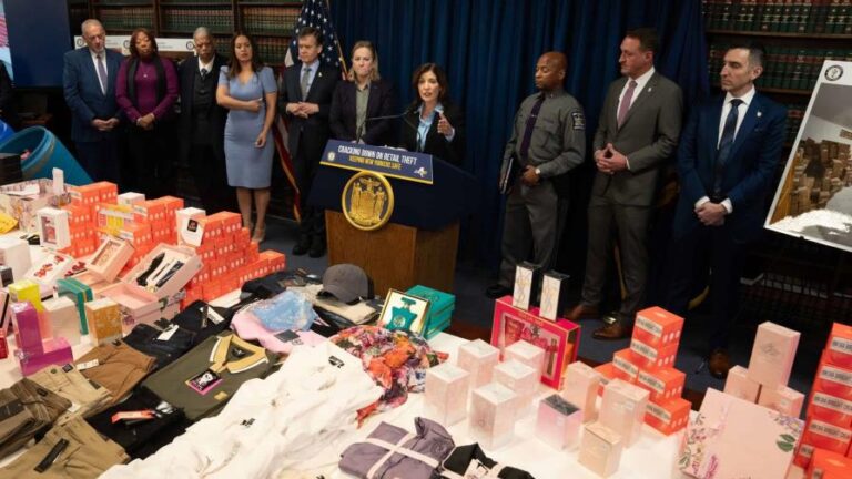 Mercancias robadas vendidas por dominicanos