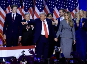 Trump rodeado de su familia