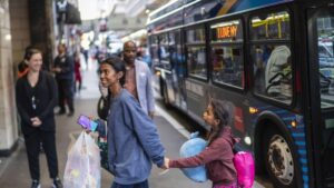 juez-dice-que-ny-no-puede-usar-ley-para-impedir-llegada-de-inmigrantes