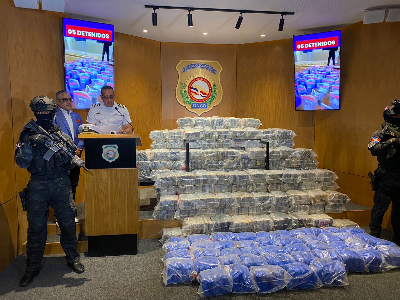 Ocupan drogas en Pedernales