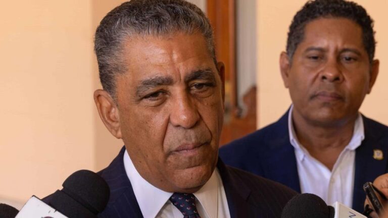 congresista-adriano-espaillat-abordara-la-crisis-de-vivienda-en-ee-uu-focus-0-0-896-504