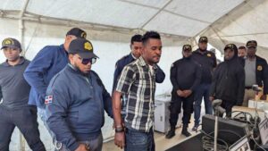 rd-entrega-miembro-de-banda-a-policia-haitiana-y-multitud-mata-a-tiros-focus-0-0-896-504