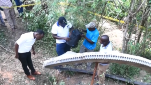 Anillo cae del cielo en Kenia