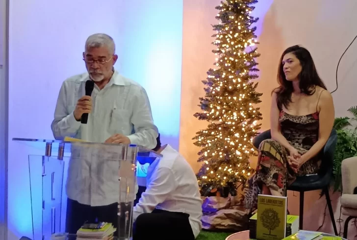 Lorenzo-Gomez-Marin-en-la-presentacion-de-su-ibro-El-Laberinto-de-los-Emprendedores-copia-728x490