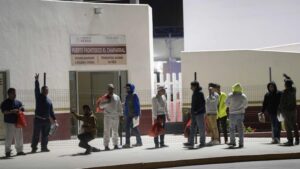 dominicanos-detenidos-en-redadas-antiinmigrantes-en-eeuu-focus-0.07-0.22-896-504