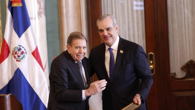 embajada-de-eeuu-en-rd-celebra-apoyo-de-abinader-a-gonzalez-urrutia-focus-min0.13-0.11-896-504