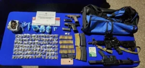 Armas y drogas ocupadas