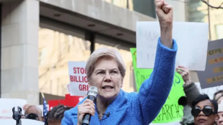 Elizabeth Warren, guerrers democrata