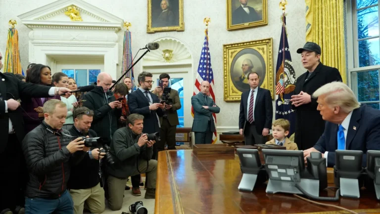 Fiscales demandan a Trump