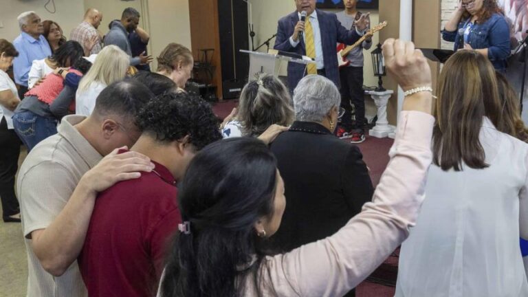 Juez bloquea a inmigracion