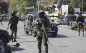 Se-investiga-muerte-de-dos-policias-en-Puerto-Principe-650x400