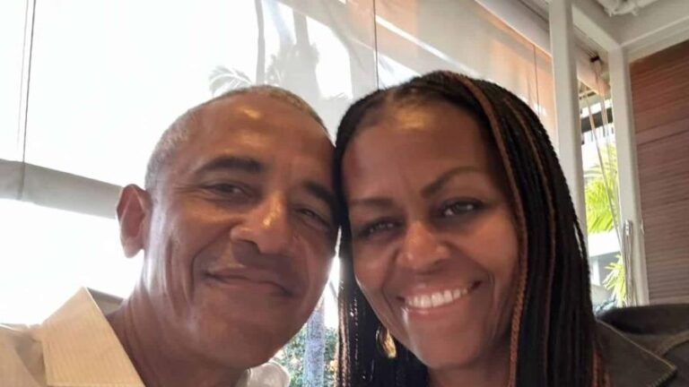 barack-y-michelle-obama-intercambian-romanticos-mensajes--focus-0.09-0.38-896-504