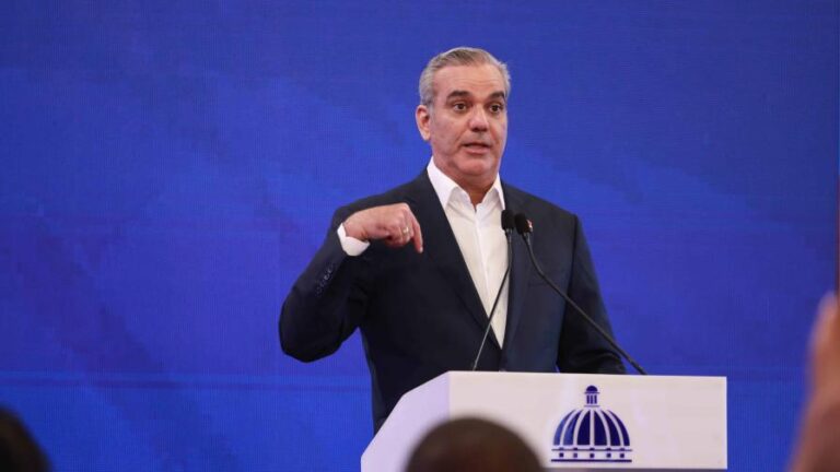 Abinader la semanaql y los consulados