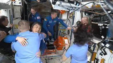 Astronautas podran regresar a la tierra