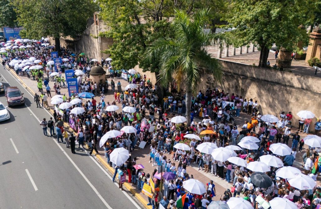 Concentracion-de-mujeres-en-el-parque-Independencia-este-8-de-marzo-2025-scaled-e1741468198303