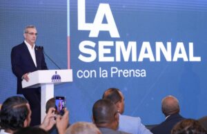 Abinader con la prensa
