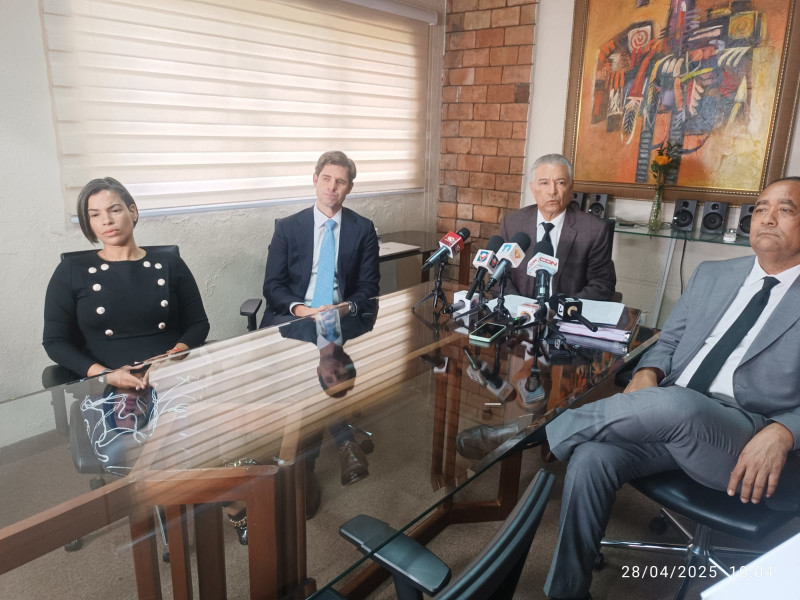 Abogados demandan a Jet Set