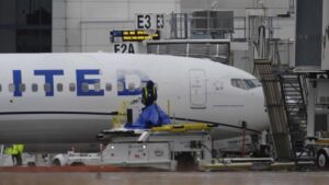 Aerolineas aumentan precios pasajes a RD