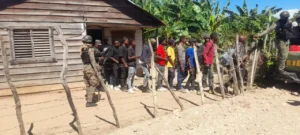 Encuentran haitianos en vivienda