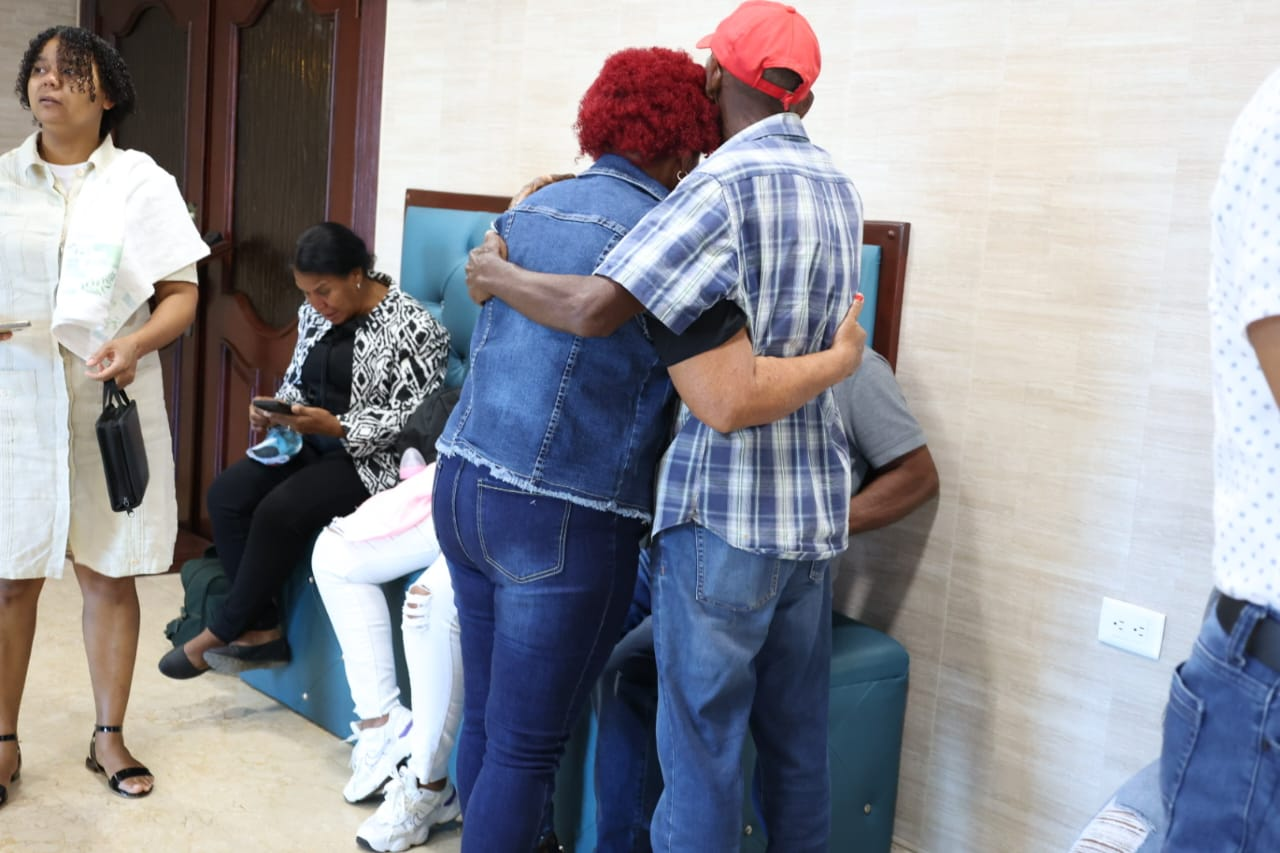 Familiares del capitan que mato y suicidio