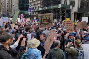Protesta NY contra Trump