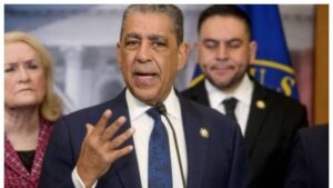 espaillat-8daca15c-focus-min0.16-0.47-896-504